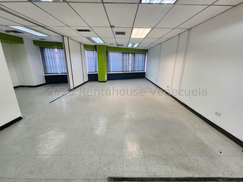 Comercial (Oficina) en Alquiler en El Marques, Distrito Metropolitano - 7