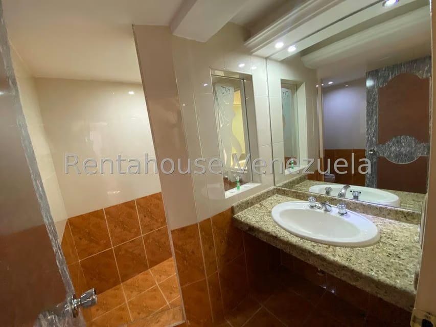 Comercial (Posada) en Venta en Municipio Carrizal, Miranda - 17