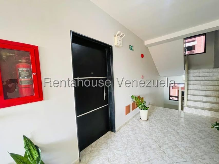 Apartamento (1 Nivel) en Venta en Parroquia Santa Rosa, Lara - 2