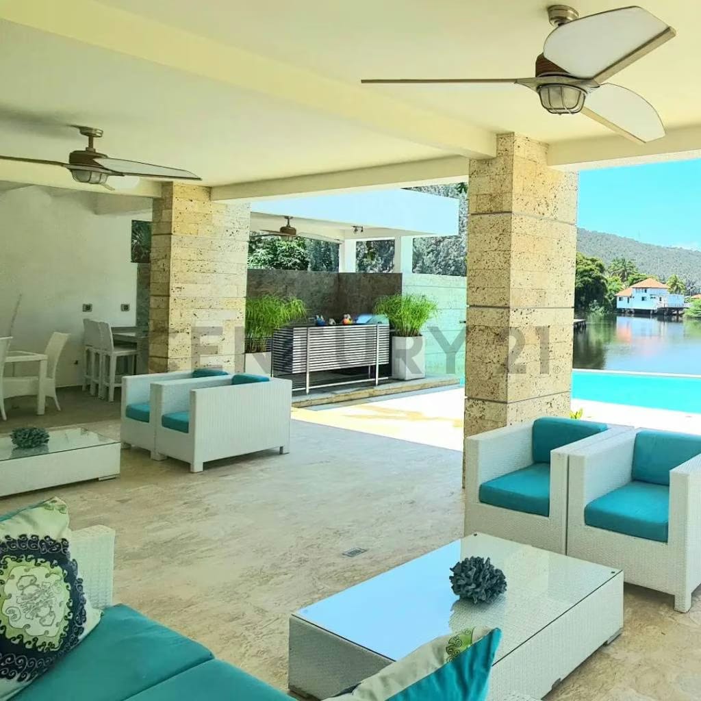 MODERNA Y MINIMALISTA VILLA EN ALQUILER - 10