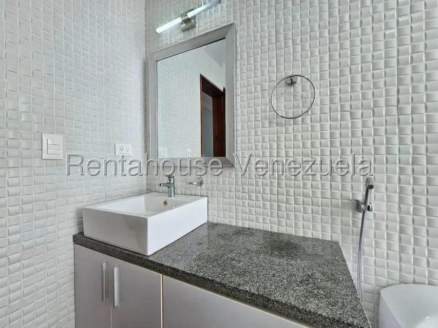 Apartamento (1 Nivel) en Venta en Lomas de Las Mercedes, Distrito Metropolitano - 7