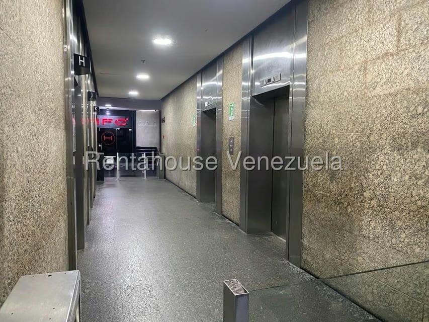 Comercial (Oficina) en Alquiler en Prados del Este, Distrito Metropolitano - 12