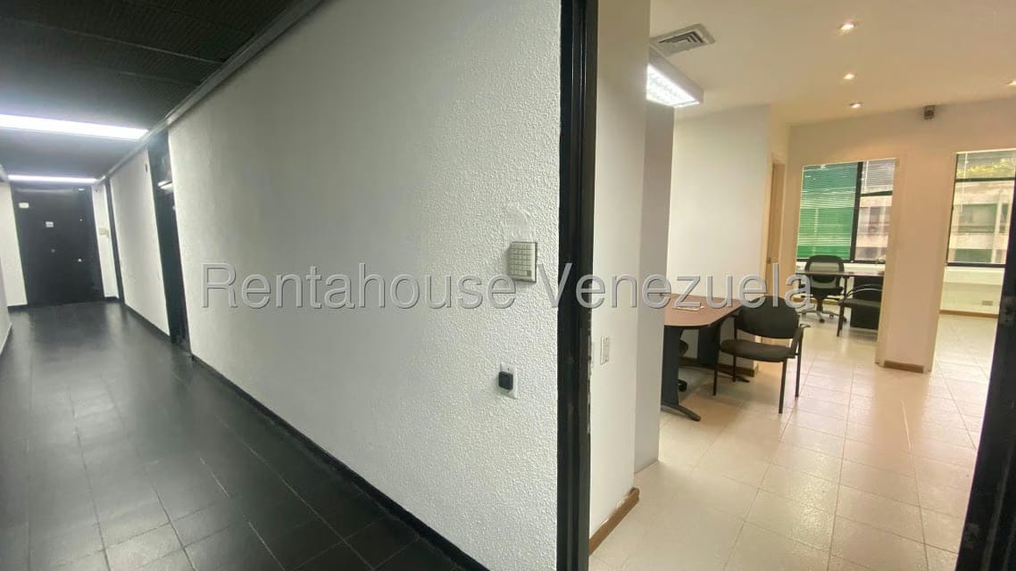Comercial (Oficina) en Alquiler en Prados del Este, Distrito Metropolitano - 13