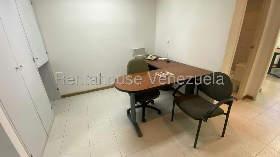 Comercial (Oficina) en Alquiler en Prados del Este, Distrito Metropolitano - 16