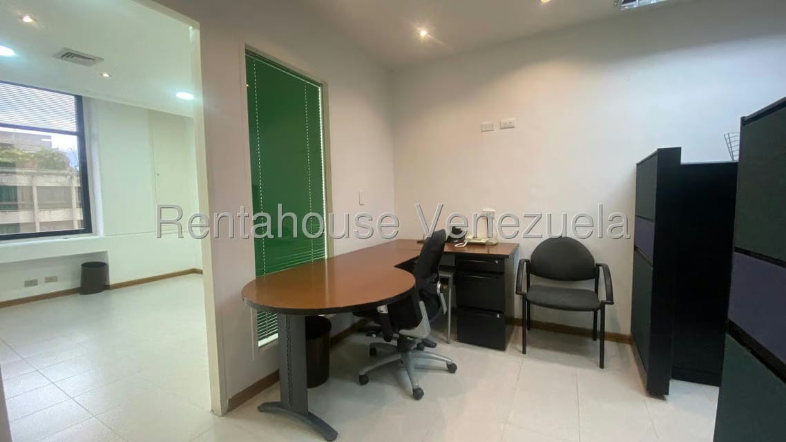 Comercial (Oficina) en Alquiler en Prados del Este, Distrito Metropolitano - 21