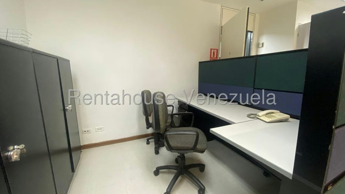Comercial (Oficina) en Alquiler en Prados del Este, Distrito Metropolitano - 23