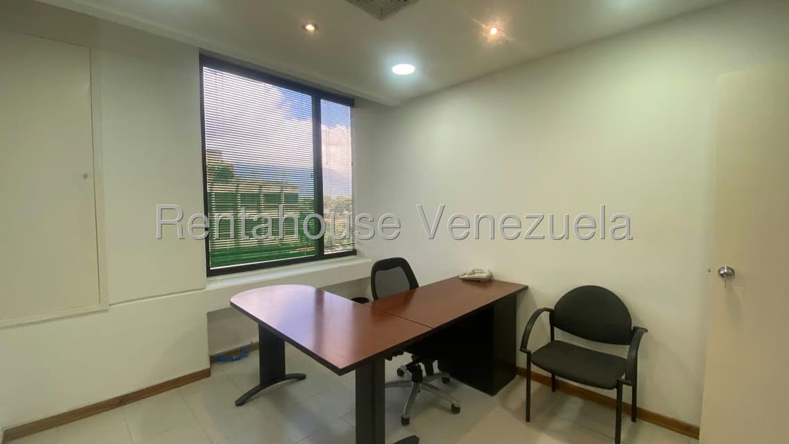 Comercial (Oficina) en Alquiler en Prados del Este, Distrito Metropolitano - 26