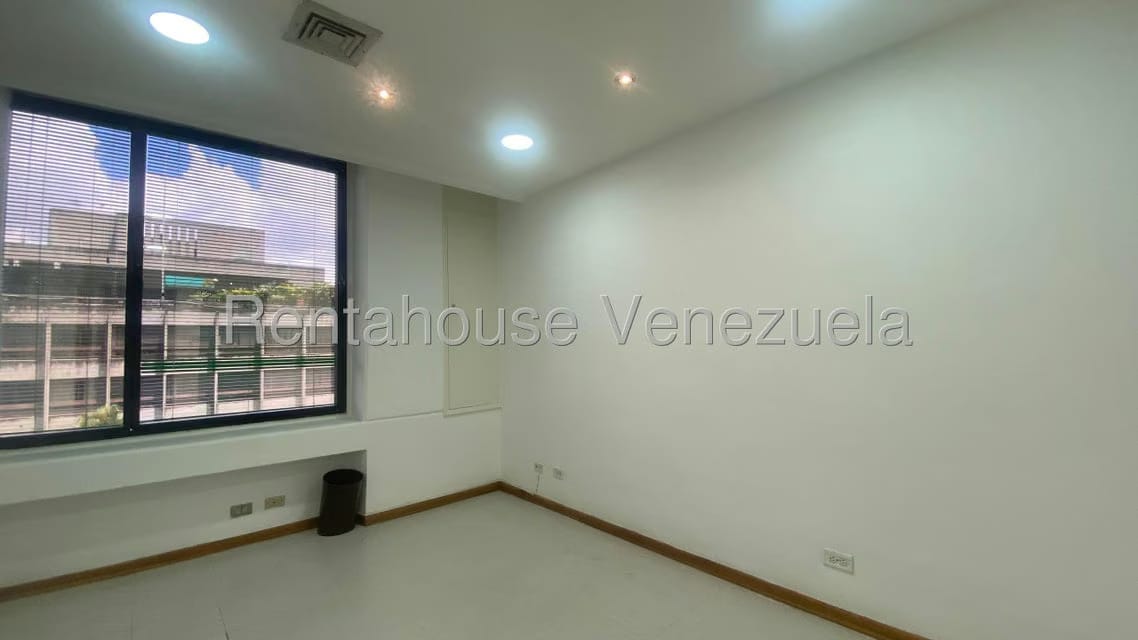 Comercial (Oficina) en Alquiler en Prados del Este, Distrito Metropolitano - 29
