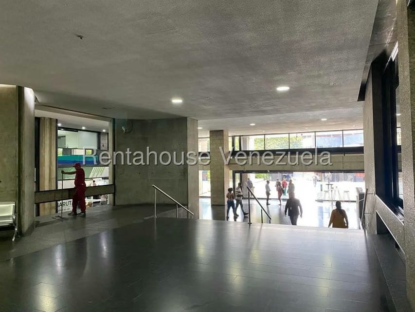 Comercial (Oficina) en Alquiler en Prados del Este, Distrito Metropolitano - 4