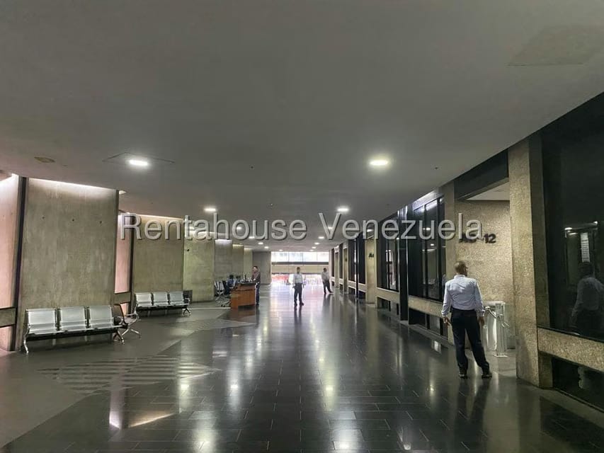 Comercial (Oficina) en Alquiler en Prados del Este, Distrito Metropolitano - 5