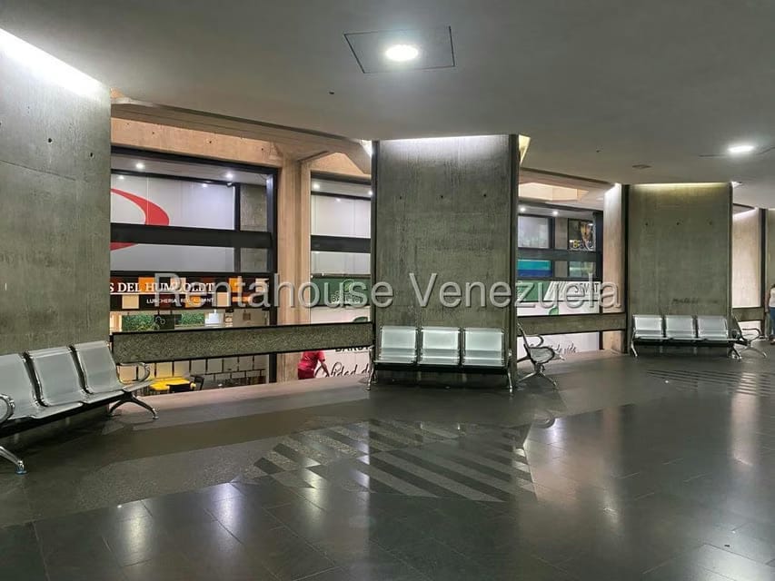 Comercial (Oficina) en Alquiler en Prados del Este, Distrito Metropolitano - 7