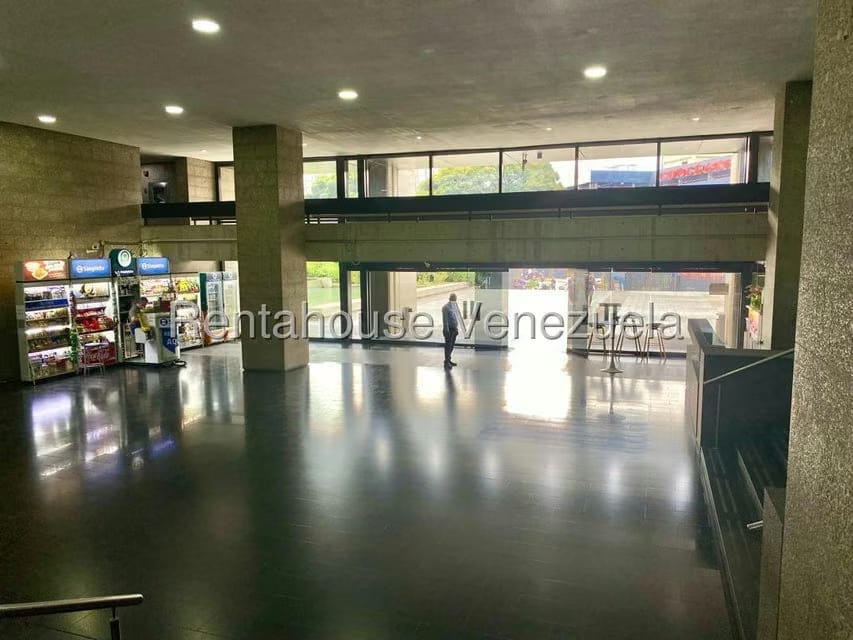 Comercial (Oficina) en Alquiler en Prados del Este, Distrito Metropolitano - 10