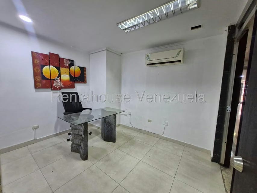 Comercial (Oficina) en Alquiler en El Centro, Aragua - 14