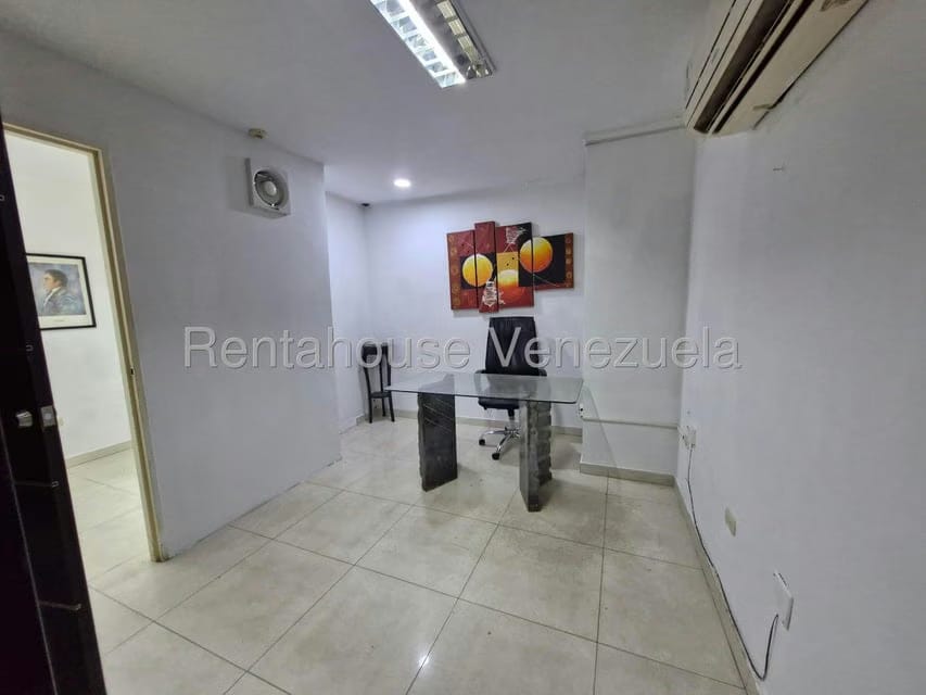 Comercial (Oficina) en Alquiler en El Centro, Aragua - 5