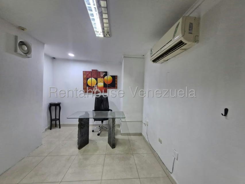 Comercial (Oficina) en Alquiler en El Centro, Aragua - 6