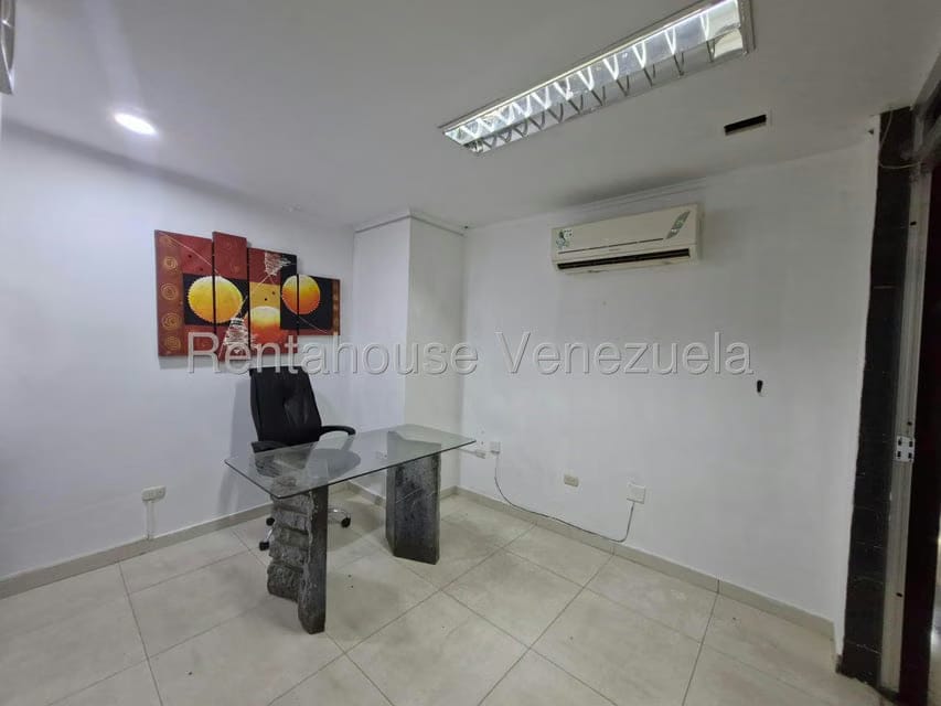 Comercial (Oficina) en Alquiler en El Centro, Aragua - 7