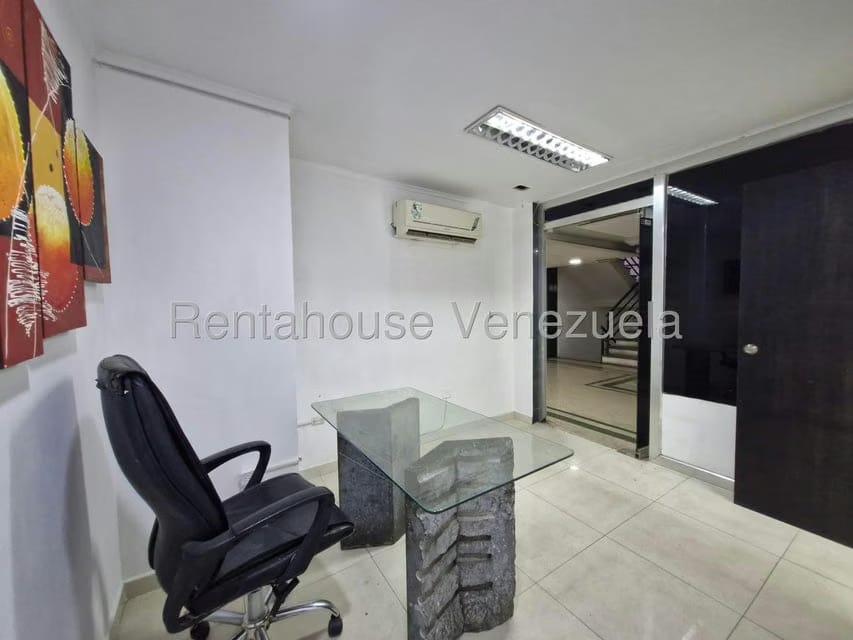 Comercial (Oficina) en Alquiler en El Centro, Aragua - 8