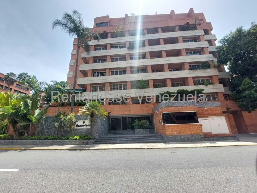 Apartamento (1 Nivel) en Alquiler en Campo Alegre, Distrito Metropolitano
