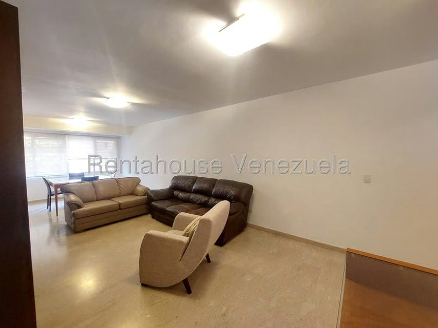 Apartamento (1 Nivel) en Alquiler en Campo Alegre, Distrito Metropolitano - 14