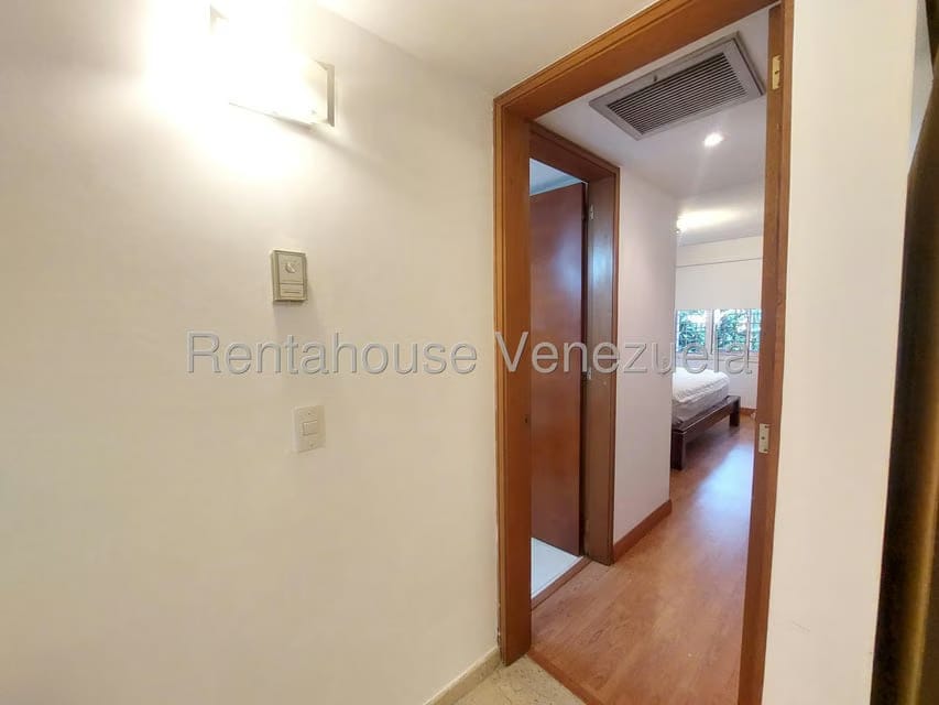 Apartamento (1 Nivel) en Alquiler en Campo Alegre, Distrito Metropolitano - 19