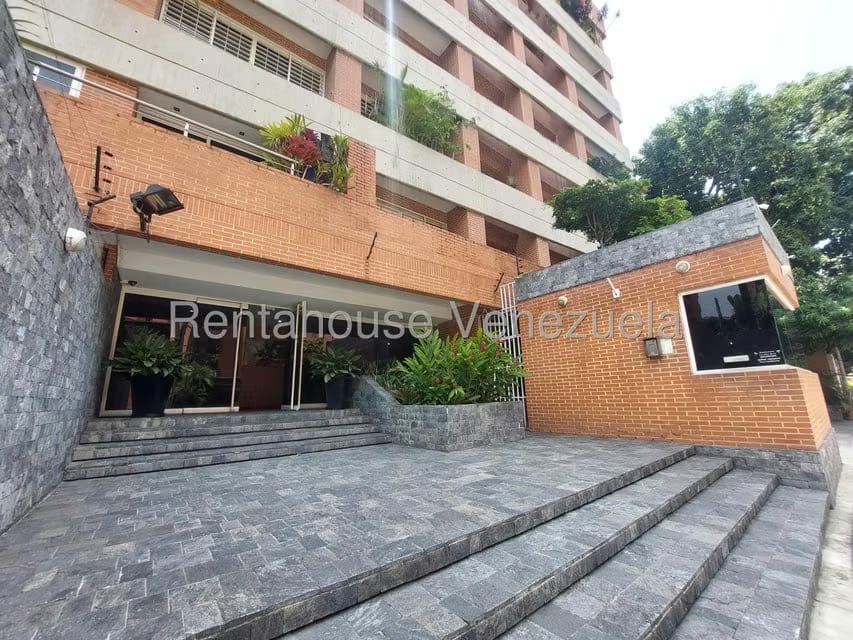 Apartamento (1 Nivel) en Alquiler en Campo Alegre, Distrito Metropolitano - 3