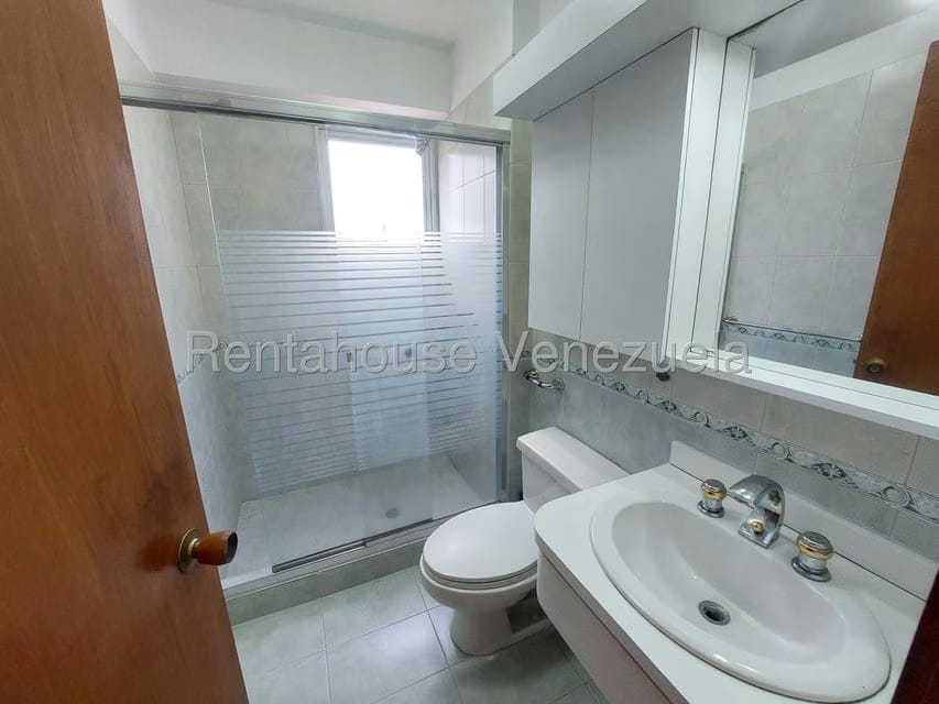 Apartamento (1 Nivel) en Alquiler en Campo Alegre, Distrito Metropolitano - 22