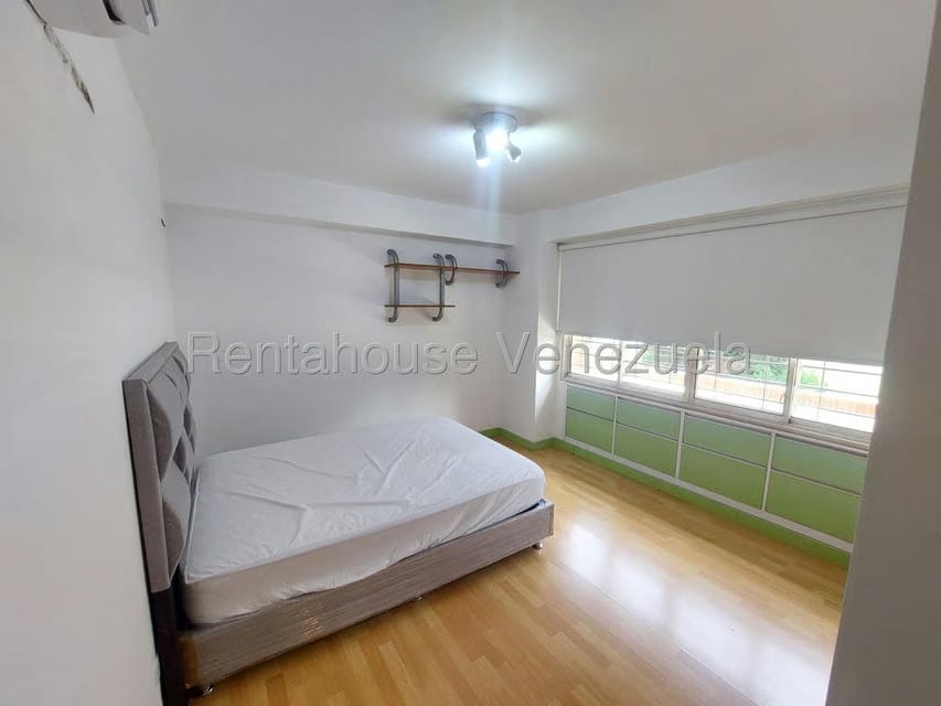 Apartamento (1 Nivel) en Alquiler en Campo Alegre, Distrito Metropolitano - 23