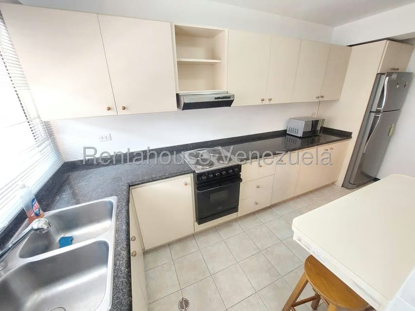Apartamento (1 Nivel) en Alquiler en Campo Alegre, Distrito Metropolitano - 27