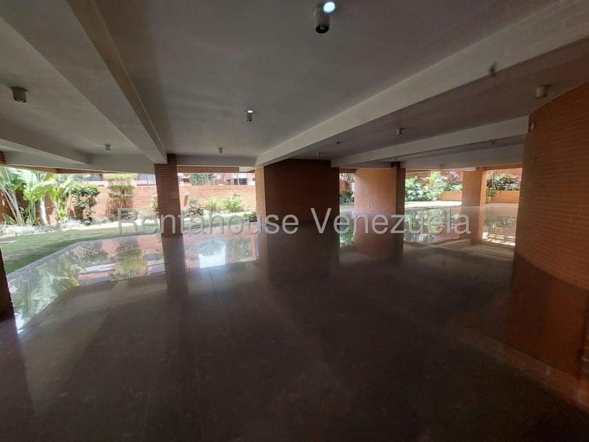 Apartamento (1 Nivel) en Alquiler en Campo Alegre, Distrito Metropolitano - 32