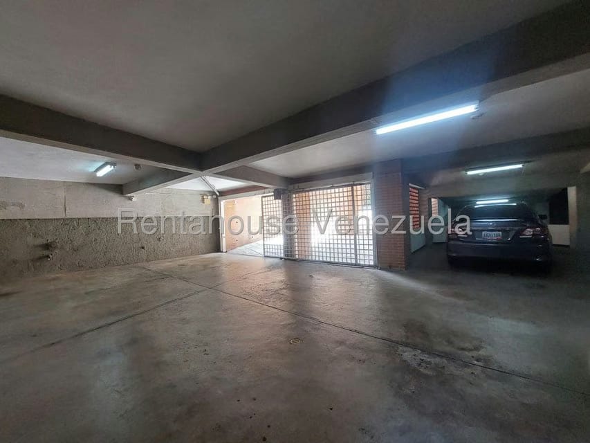 Apartamento (1 Nivel) en Alquiler en Campo Alegre, Distrito Metropolitano - 39