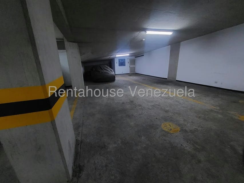 Apartamento (1 Nivel) en Alquiler en Campo Alegre, Distrito Metropolitano - 40