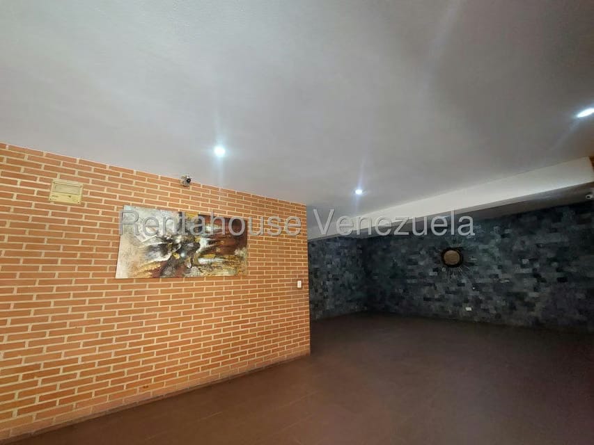 Apartamento (1 Nivel) en Alquiler en Campo Alegre, Distrito Metropolitano - 5