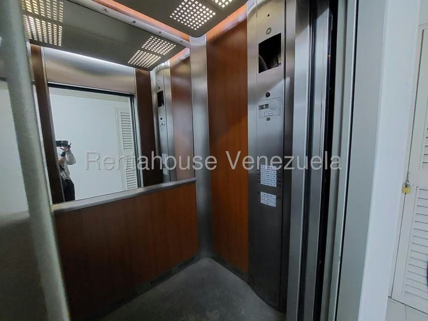 Apartamento (1 Nivel) en Alquiler en Campo Alegre, Distrito Metropolitano - 8