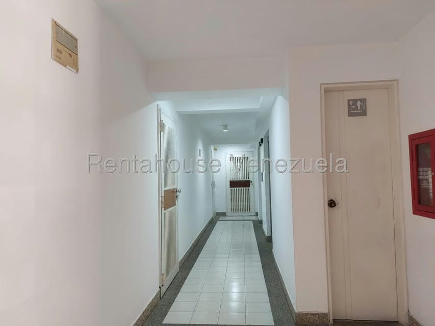 Apartamento (1 Nivel) en Alquiler en Campo Alegre, Distrito Metropolitano - 9
