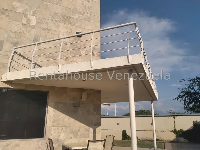 Casa (1 Nivel) en Alquiler en El Milagro, Zulia - 19