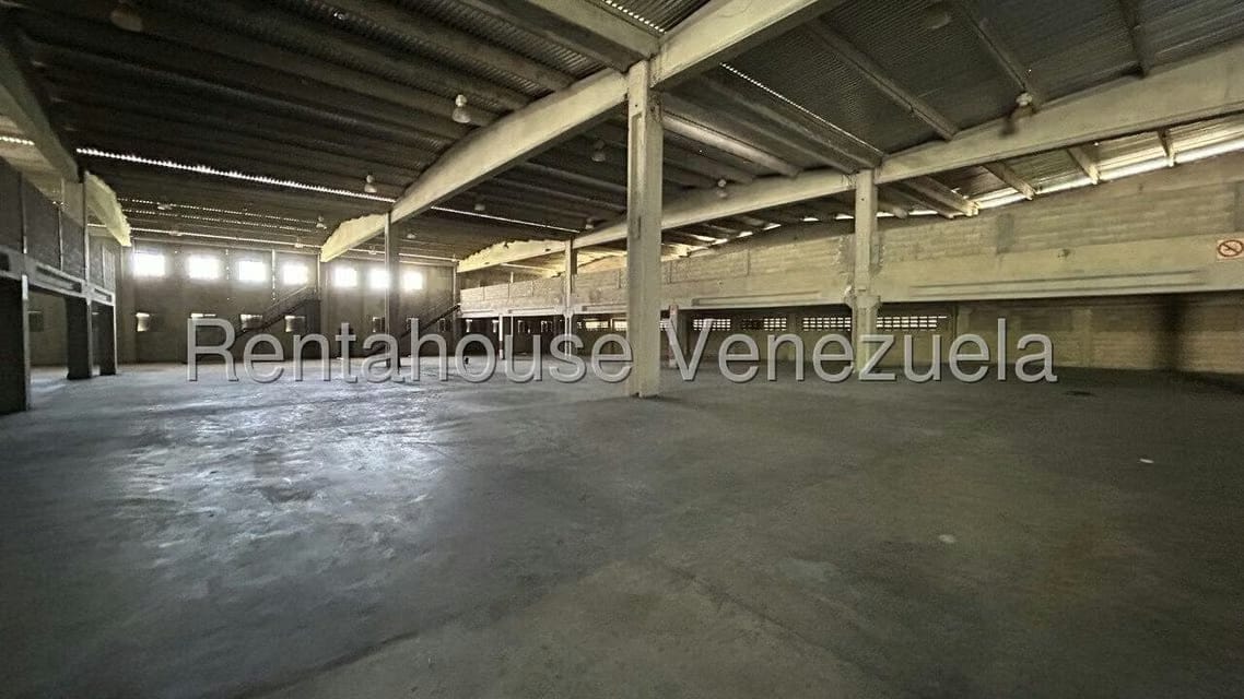 Comercial (Local Comercial) en Venta en Sector Industrial Cloris, Miranda - 12