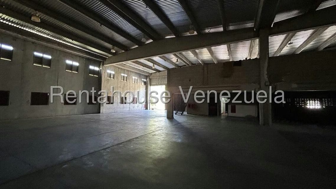 Comercial (Local Comercial) en Venta en Sector Industrial Cloris, Miranda - 17