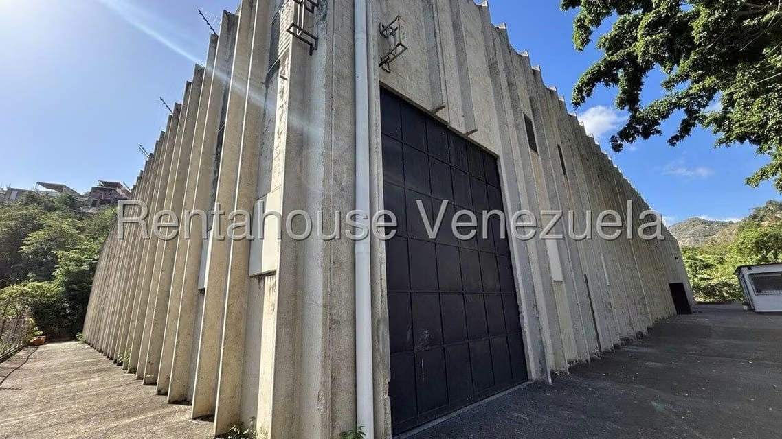 Comercial (Local Comercial) en Venta en Sector Industrial Cloris, Miranda - 43