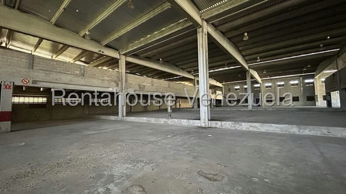 Comercial (Local Comercial) en Venta en Sector Industrial Cloris, Miranda - 7