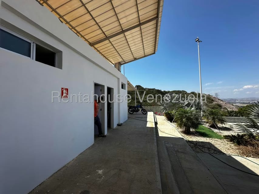Comercial (Local Comercial) en Alquiler en El Manzano, Lara - 25
