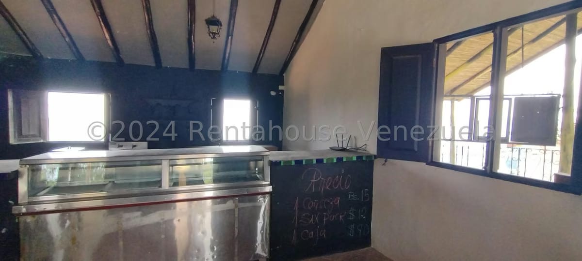 Comercial (Local Comercial) en Alquiler en Monte Claro, Distrito Metropolitano - 5