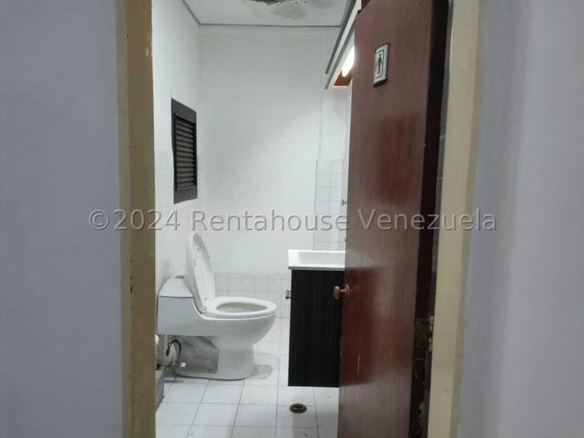 Comercial (Local Comercial) en Alquiler en Las Salias, Miranda - 9