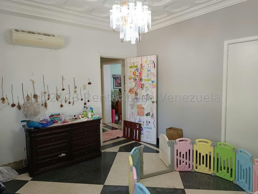 Casa (1 Nivel) en Venta en San Bernardino, Distrito Metropolitano - 79