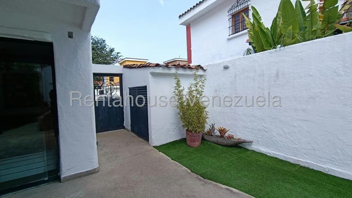 Casa (Duplex) en Venta en Trigal Norte, Carabobo - 44