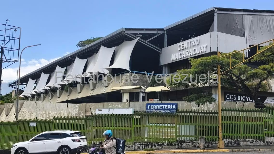 Comercial (Local Comercial) en Alquiler en Macaracuay, Distrito Metropolitano