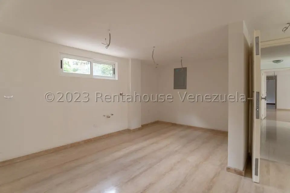 Comercial (Edificio) en Venta en Los Palos Grandes, Distrito Metropolitano - 19