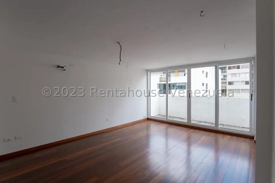 Comercial (Edificio) en Venta en Los Palos Grandes, Distrito Metropolitano - 21