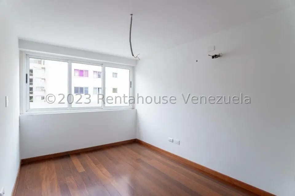 Comercial (Edificio) en Venta en Los Palos Grandes, Distrito Metropolitano - 25