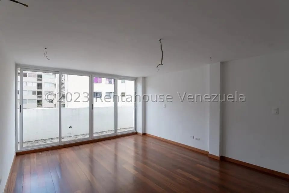 Comercial (Edificio) en Venta en Los Palos Grandes, Distrito Metropolitano - 26