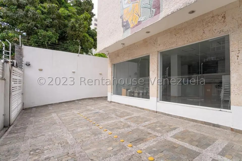 Comercial (Edificio) en Venta en Los Palos Grandes, Distrito Metropolitano - 4